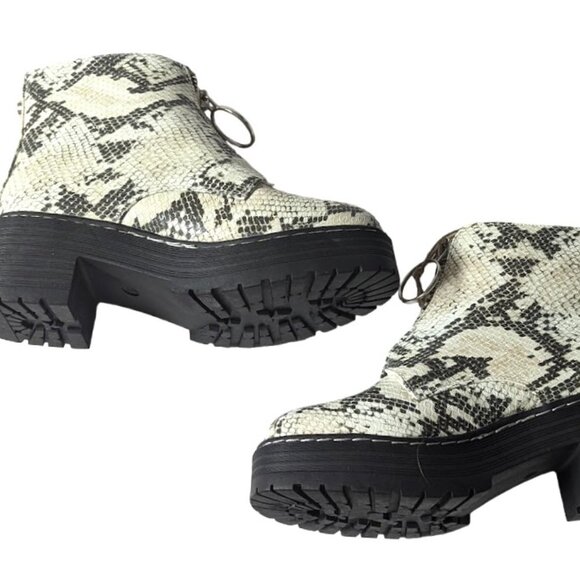 Seven7 Zoe Snake Print Front Pull Ring Zip Mem Foam Platform Bootie Size 8 NWT - Picture 8 of 9